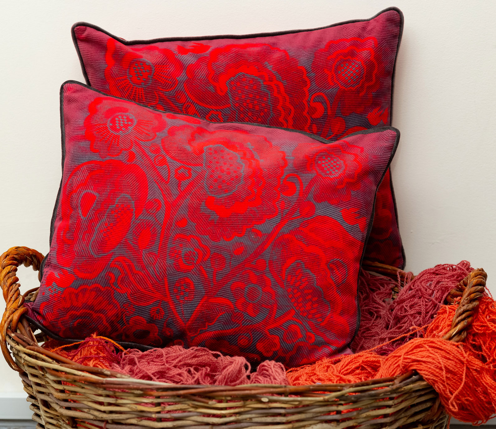 Pillow “Red magic”